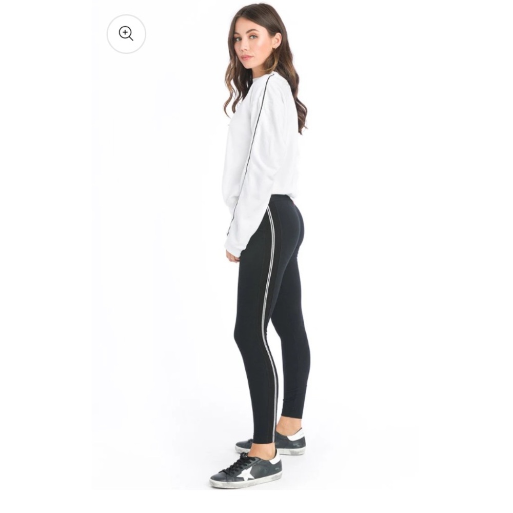 NWT Hard Tail Black leggings M